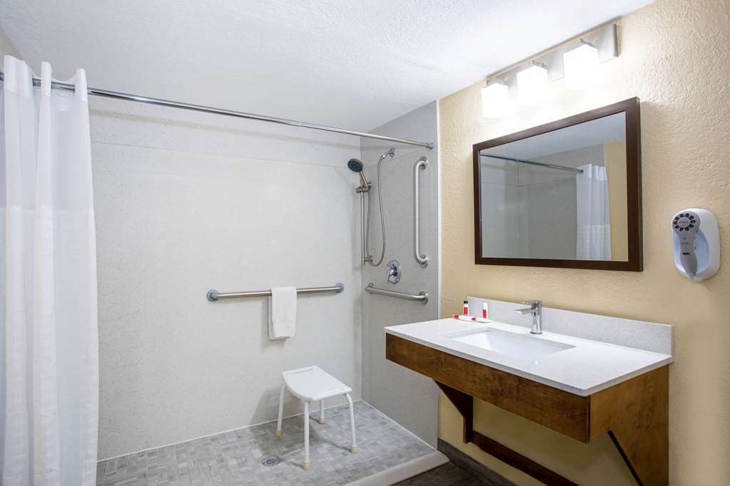 Days Inn by Wyndham Apopka Orlando - photo 11