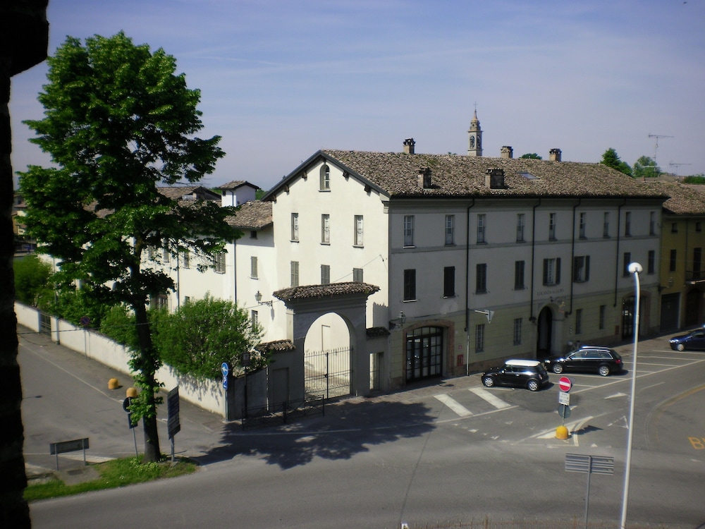 Locanda Del Lupo — 4-Star Luxury Hotel in Soragna, Italy