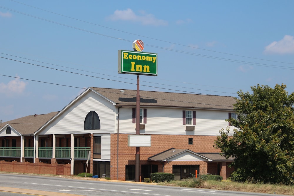 Economy Inn — hotel in Statesville