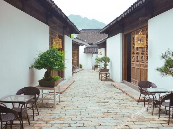 Zhenyangxia Liquan Resort Hotel in Yingcheng, People's Republic of China