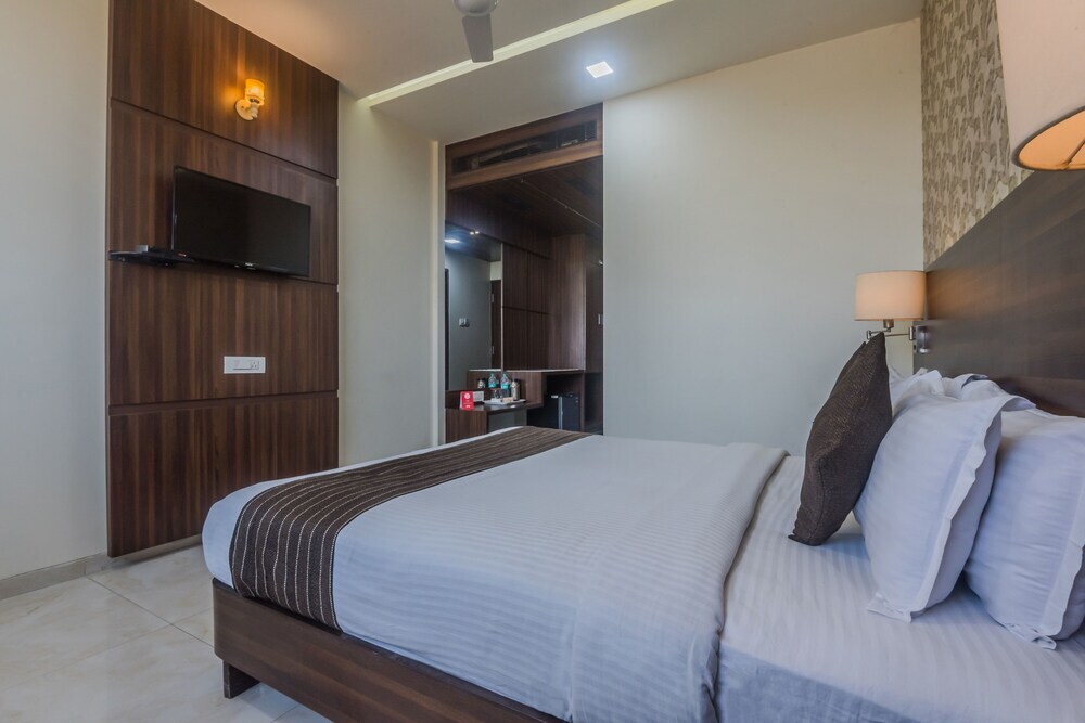 OYO 7136 Solitaire Residency — Thane — photo 4