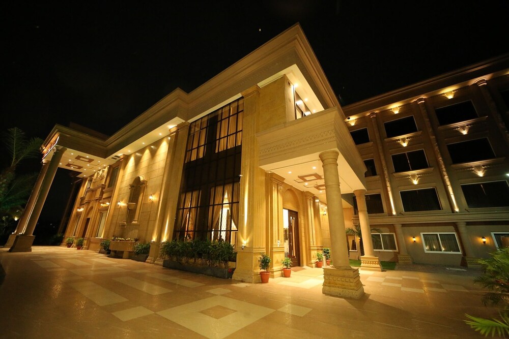 Hotel Prince Viraj in Jabalpur, India