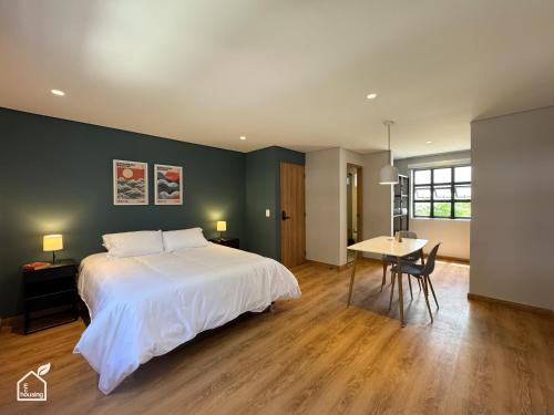 Ecohousing - carbon neutral hotel in Medellin