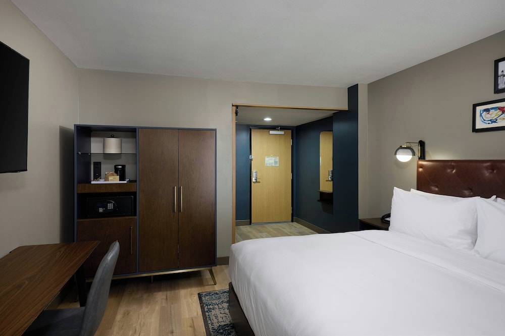 Four Points by Sheraton Englewood - photo 13