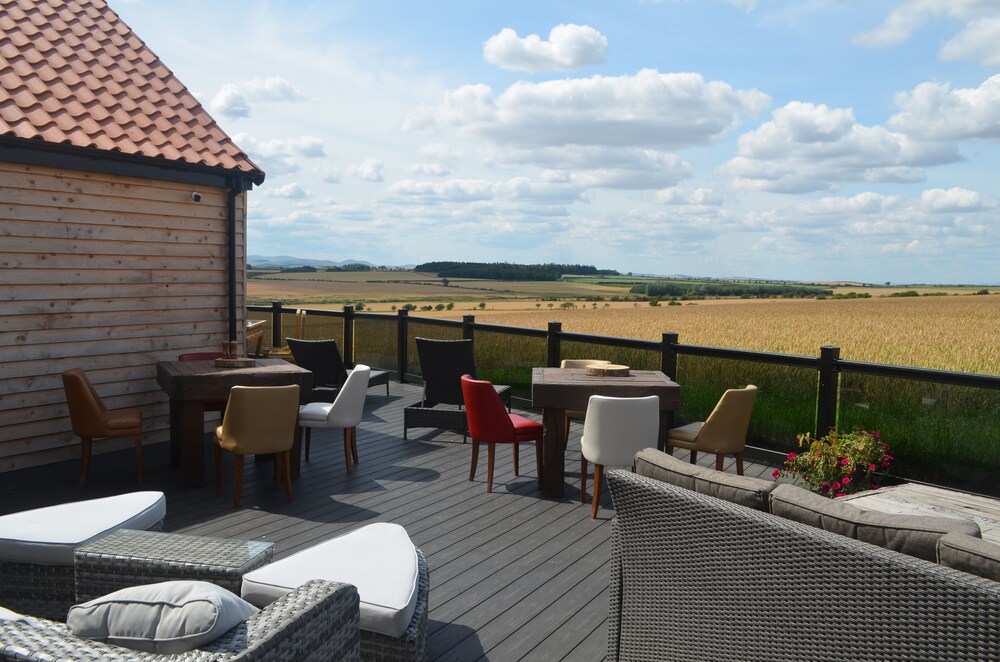 The Plough on the Hill Holiday Park — 4-Star Luxury Hotel in Berwick-Upon-Tweed, United Kingdom