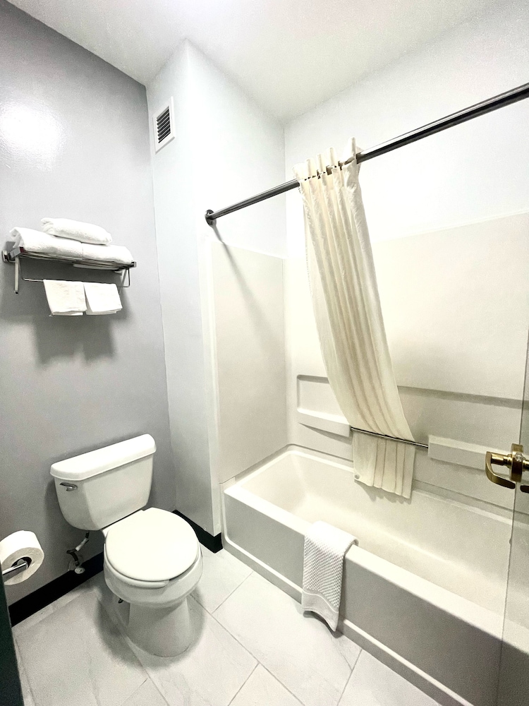 Grand Vista Hotel and Suites - photo 26