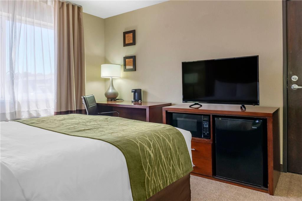 Comfort Inn Albuquerque Airport - photo 20