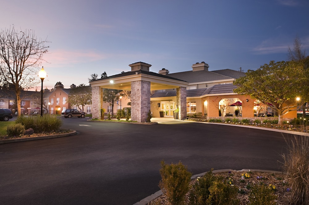 Hotel Indigo Napa Valley an IHG Hotel - featured photo