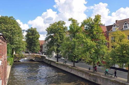 Canal Suites — Brugge