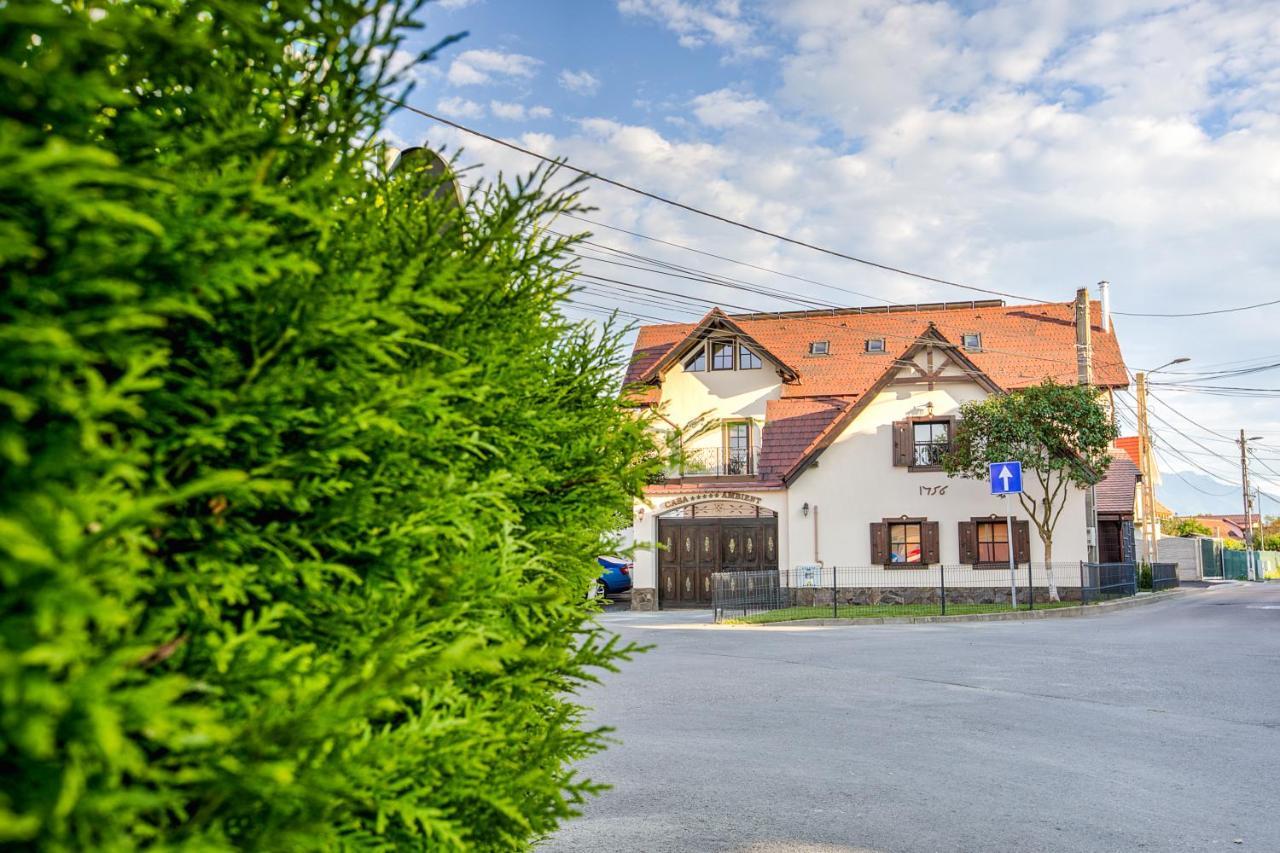 Casa Ambient — 4-Star Luxury Hotel in Cristian, Romania