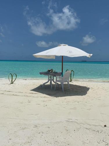 Rising Sun Beach View — Thinadhoo — photo 4