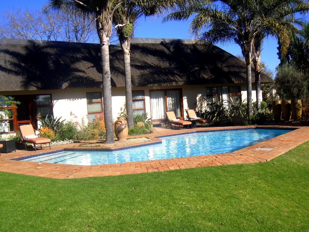 Lourie Lodge — 4-Star Luxury Hotel in Johannesburg, South Africa