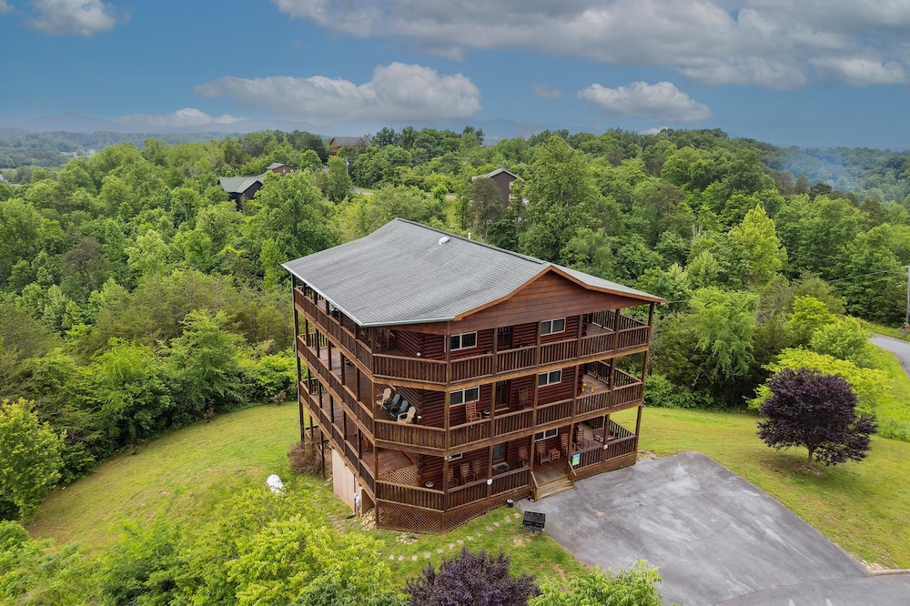 Rocky Top Views #668 - last minute hotel in Sevierville