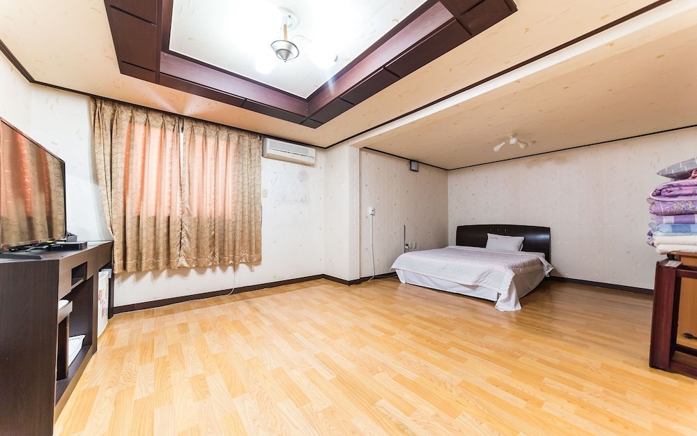 Pocheon Phoenix - carbon neutral hotel in Unknown City