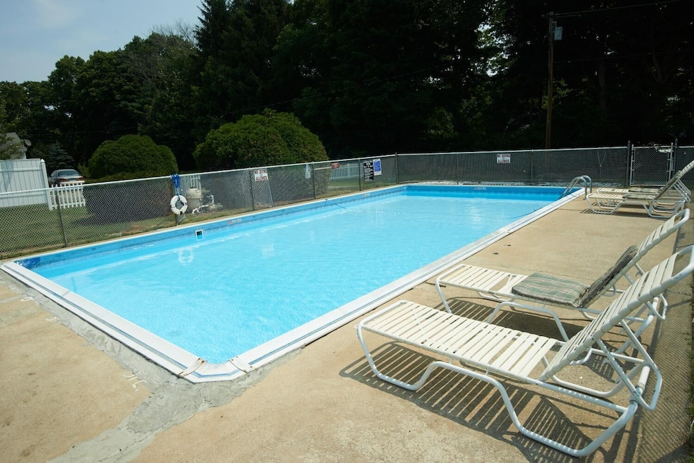 Clinton Motel - photo 19