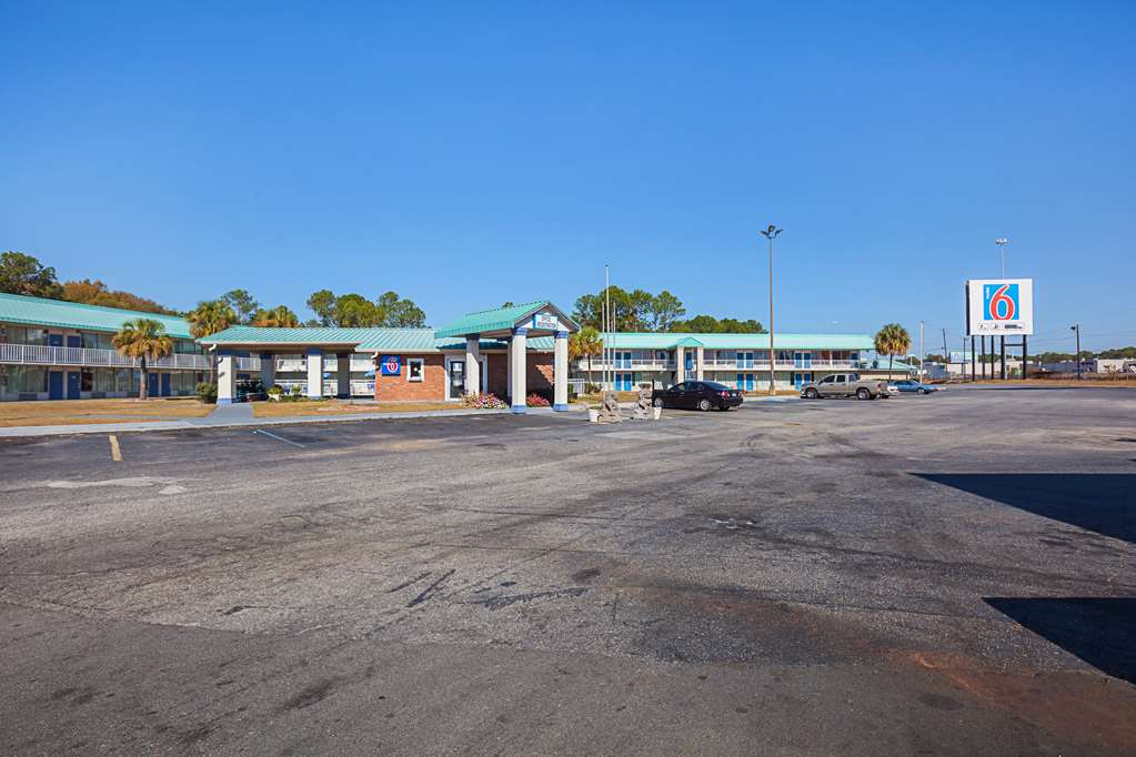 Motel 6 Tifton GA - photo 4