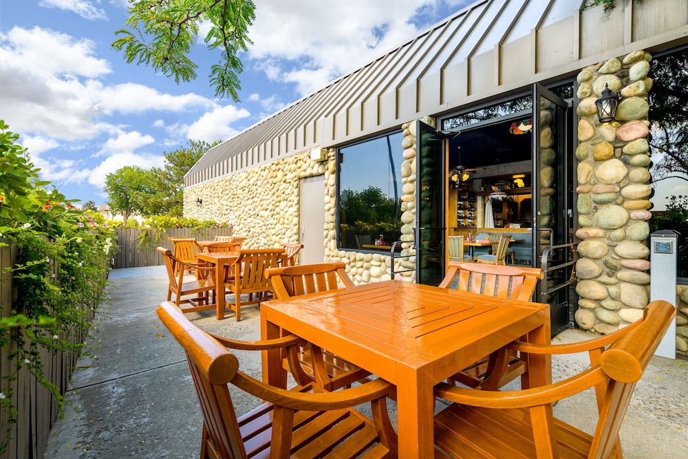 Grand Vista Hotel - photo 41