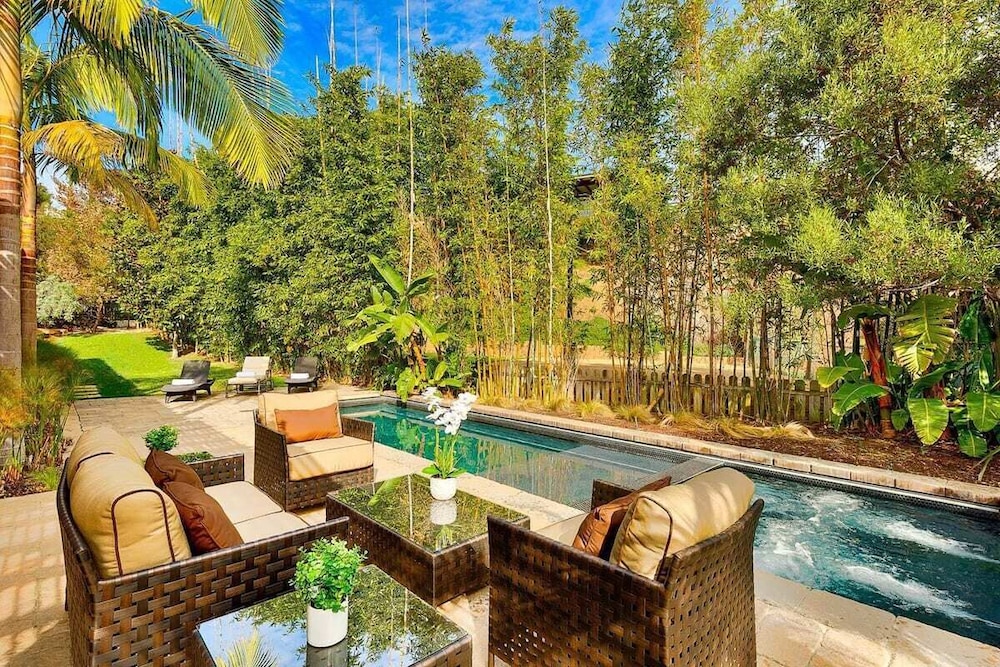 Tropical 5BR La Jolla Retreat by NamaStay - featured photo