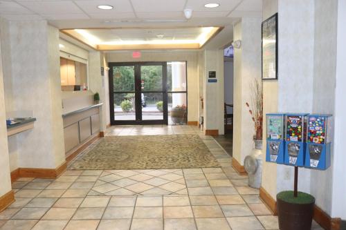 Howard Johnson by Wyndham Tifton GA I 75 - photo 23