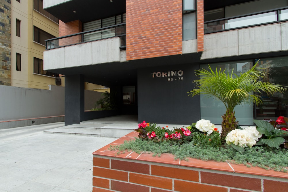 Suites Metropoli Edificio Torino - carbon neutral hotel in Quito
