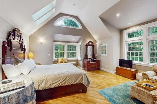 Serene Redwood Retreat - photo 15