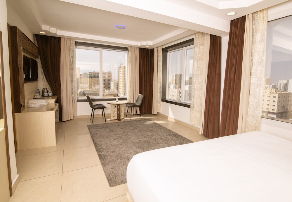 Diamond Star Hotel — hotel in Seeb