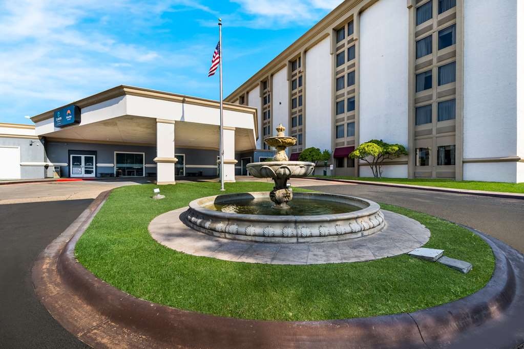 Suburban Studios San Angelo near Convention Center - photo 2