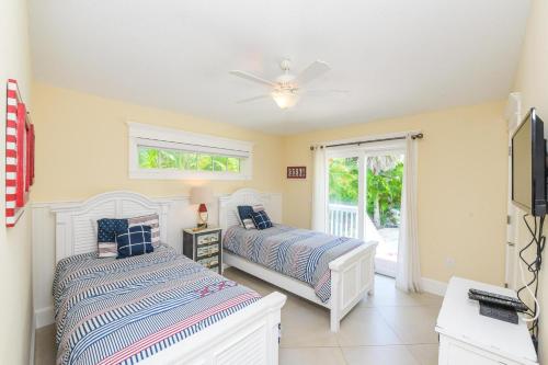 Sea Breeze - photo 24