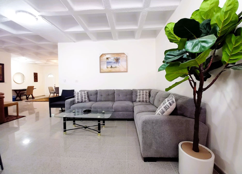 Mount Houssein — 4-Star Luxury Hotel in Amman, Jordan