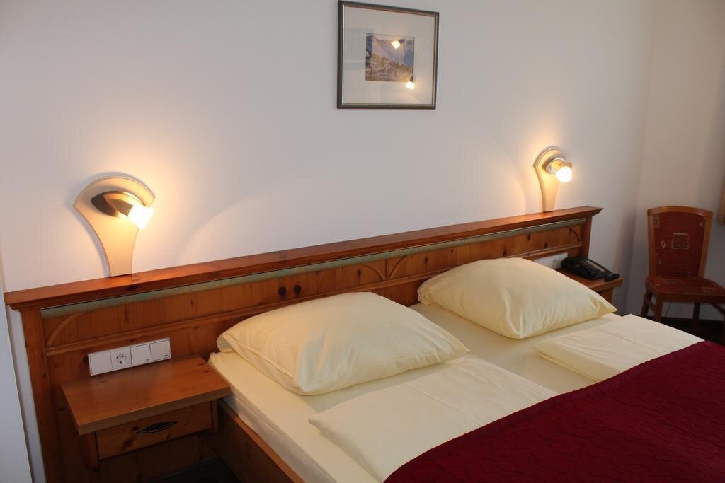 Zur Post - carbon neutral hotel in Munich