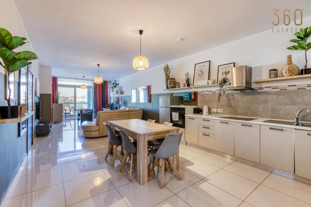 Designer fully equipped 3BR home in Gzira w WIFI by 360 Estates — 4-Star Luxury Hotel in Gzira, Malta