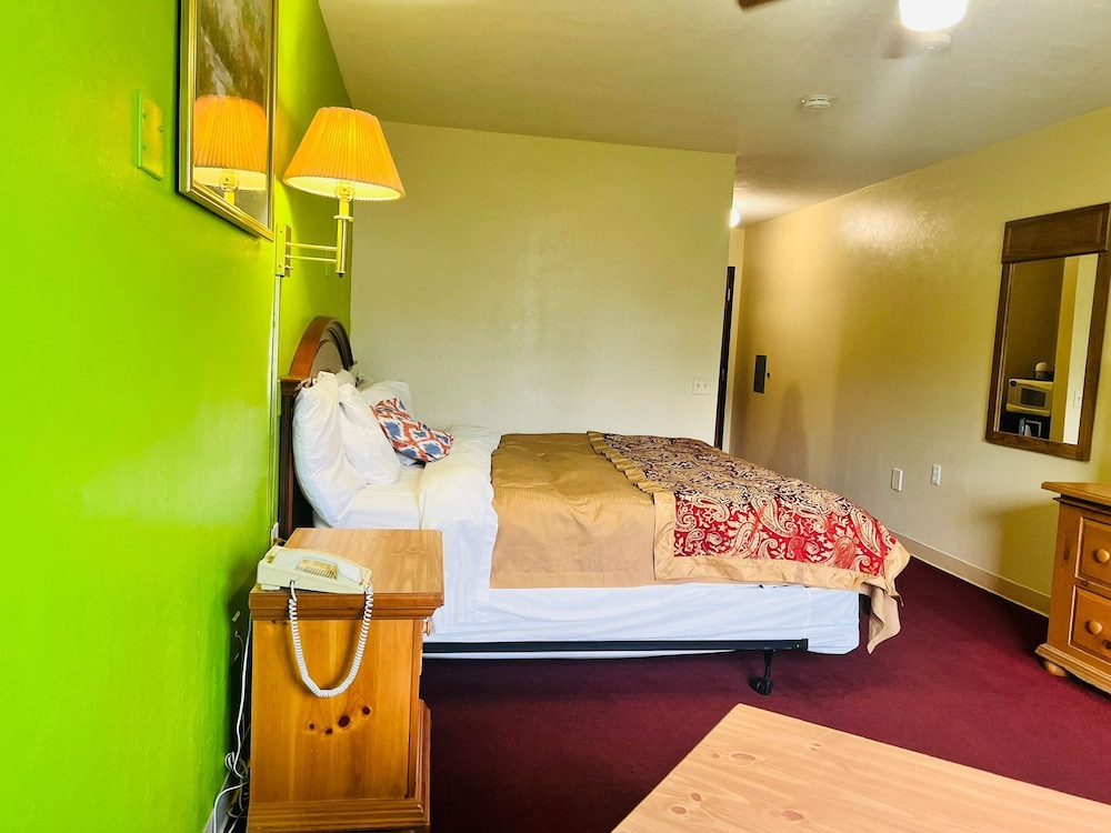 Villa Inn Motel - photo 42