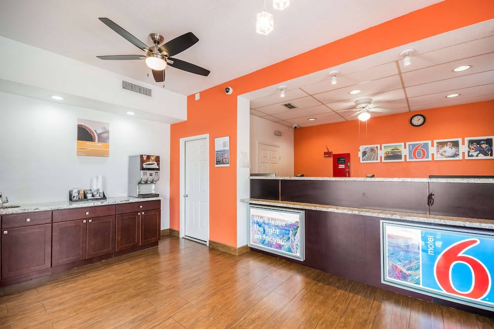 Studio 6 Houston TX Brookhollow - photo 30
