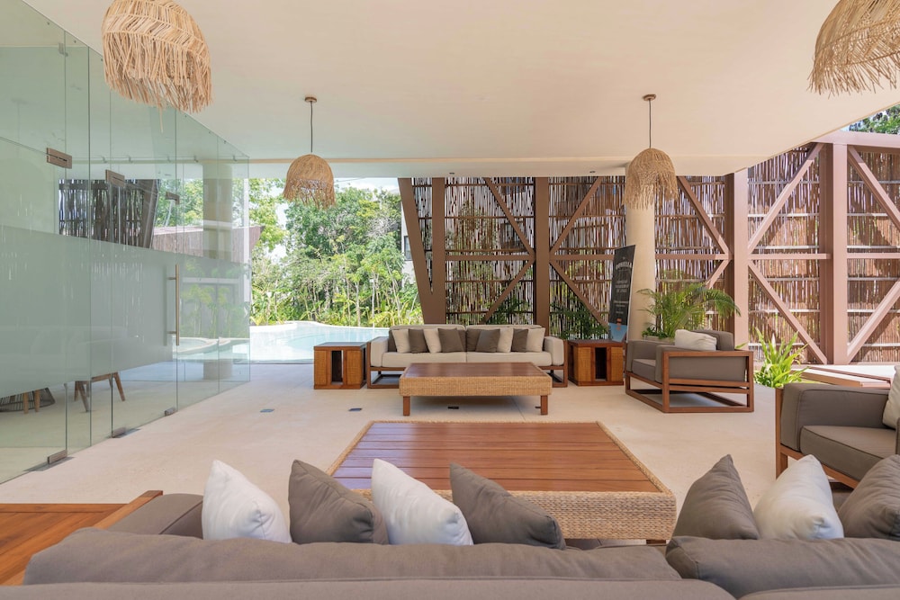 Extraordinary Penthouse private rooftop and pool capacity for 9 guests in Tulum, Mexico