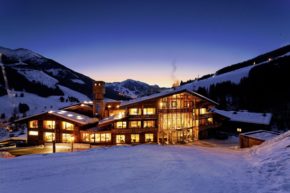 Art & Ski In Hotel Hinterhag in Saalbach, Austria