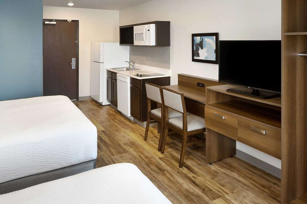 WoodSpring Suites Houston IAH Airport - photo 19
