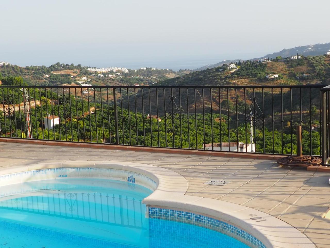 Apartment Joaquin — 4-Star Luxury Hotel in Frigiliana, Spain