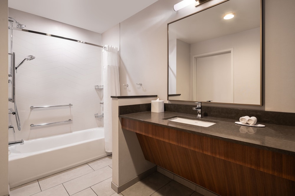 Fairfield Inn & Suites by Marriott Cleveland Tiedeman Road - photo 16