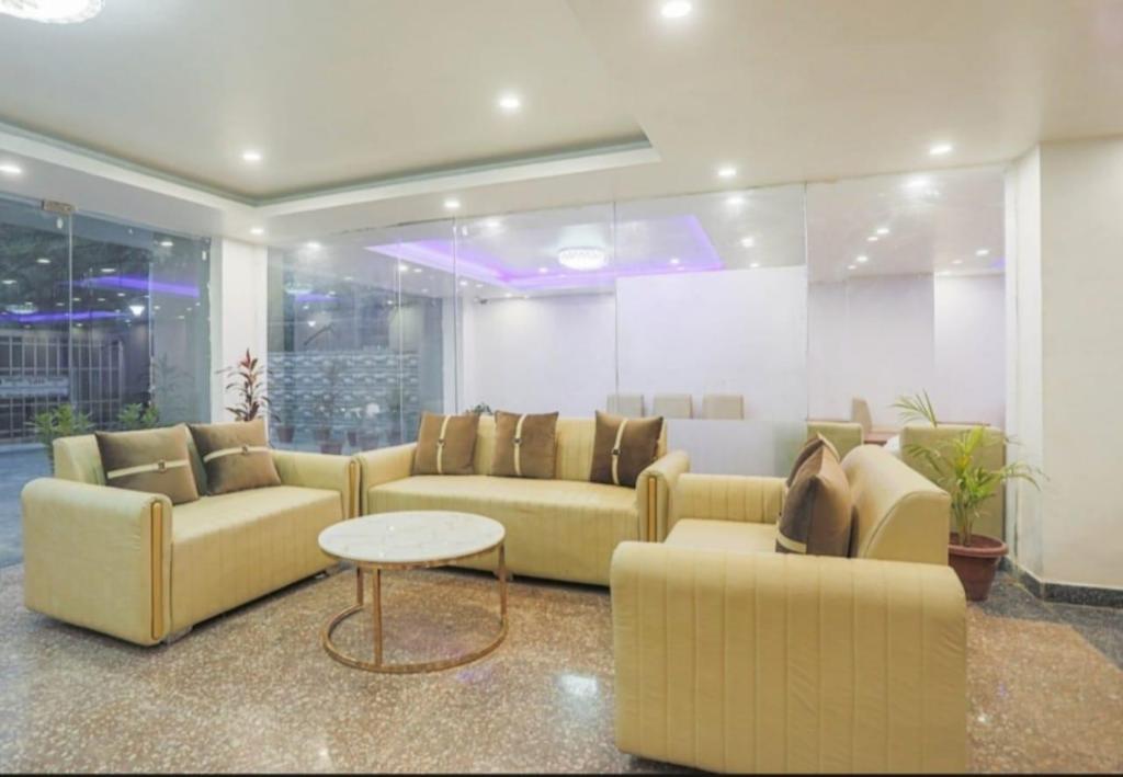 Akshay Hotel