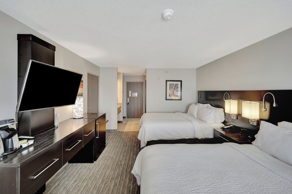 Holiday Inn Express Hotel & Suites Beatrice by IHG - photo 48