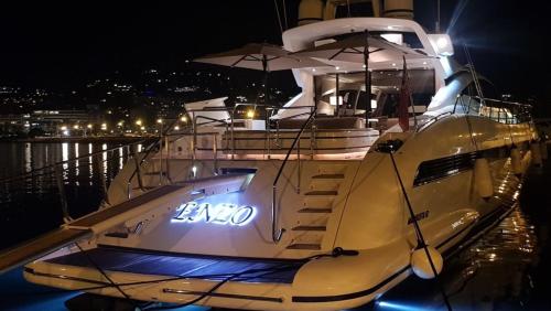 Bateau Mangusta 92 - last minute hotel in Cannes