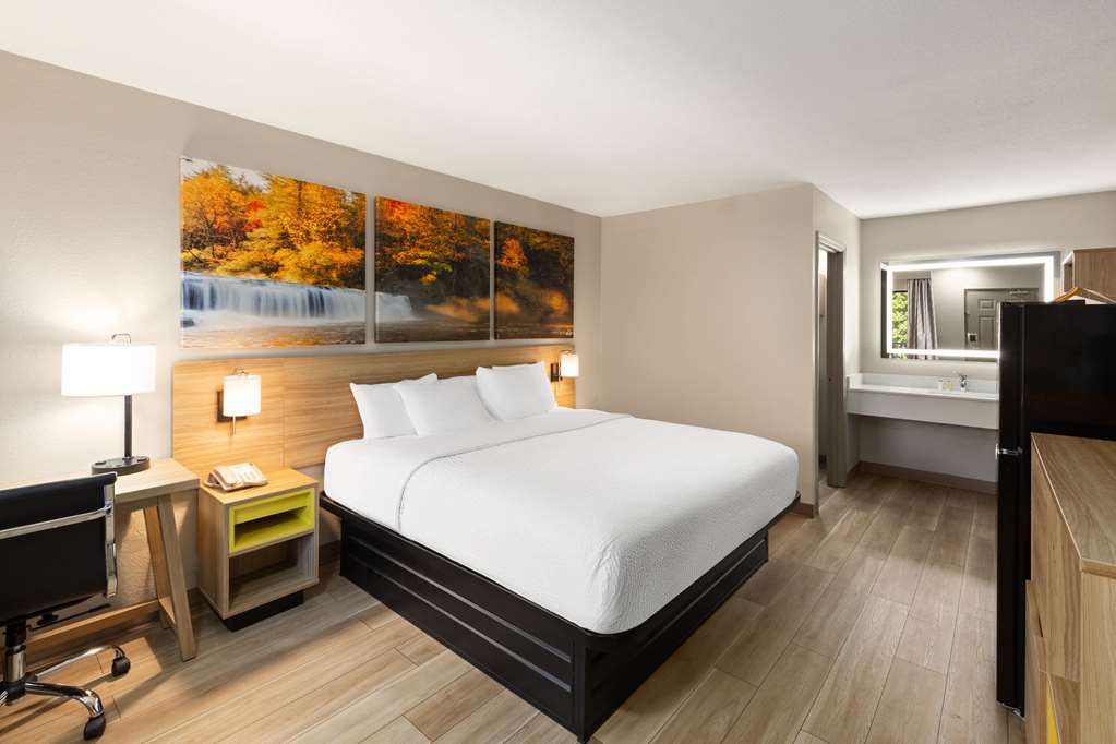 Days Inn by Wyndham Helen - photo 24
