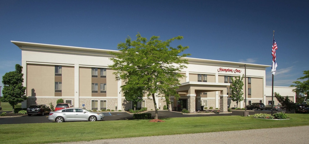 Hampton Inn South Haven - photo 36