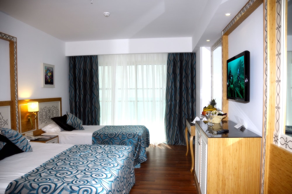Crystal Waterworld Aqua Collection — Serik — photo 4
