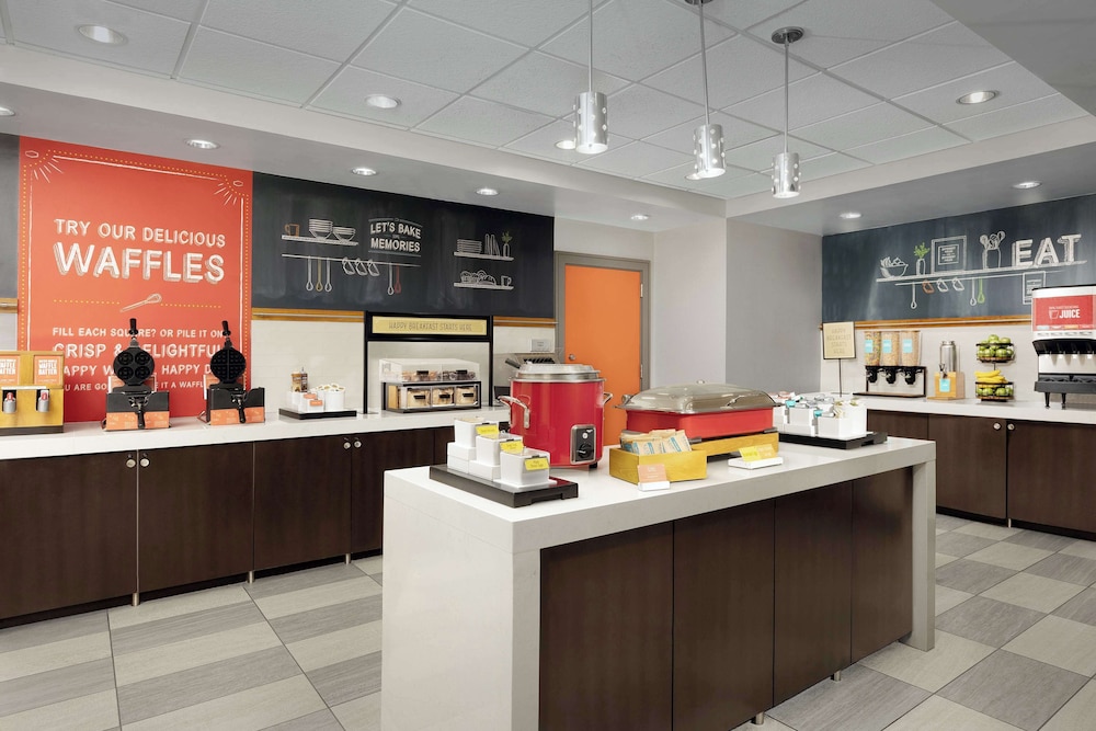Hampton Inn & Suites Orlando North Altamonte Springs - photo 34