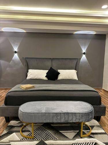 The Walnut: 1BHK Luxury Apt Self Checkin — 5-Star Luxury Hotel in Rawalpindi, Pakistan