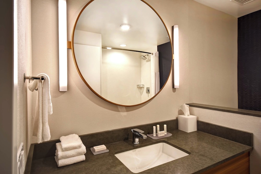 Fairfield Inn & Suites by Marriott Plymouth - photo 26