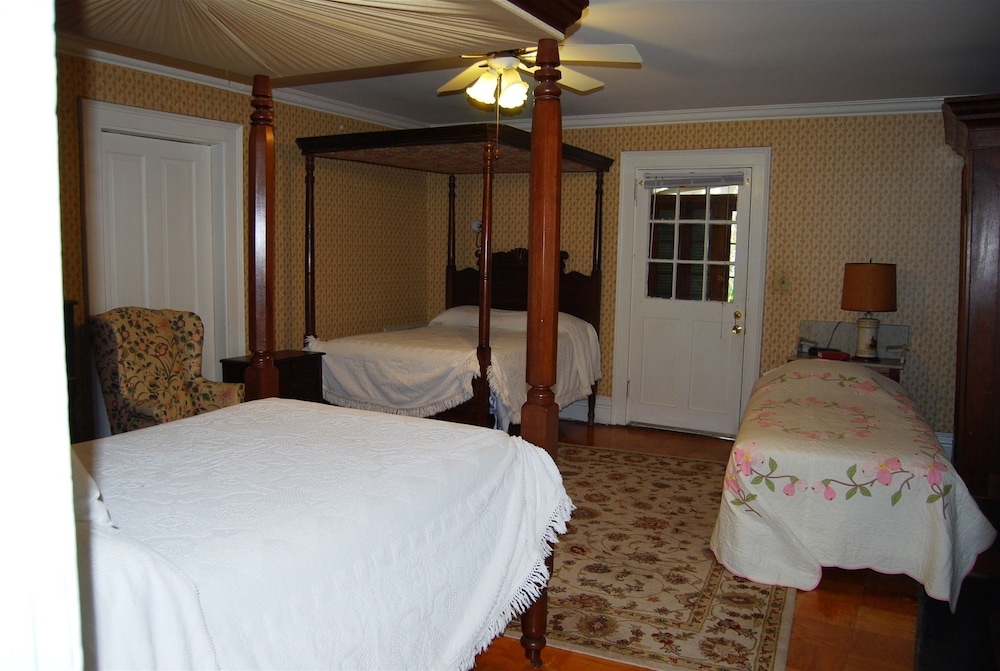 Glenfield Plantation Historic Antebellum Bed and Breakfast - photo 5