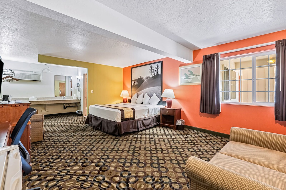 Super 8 by Wyndham Ontario - photo 9