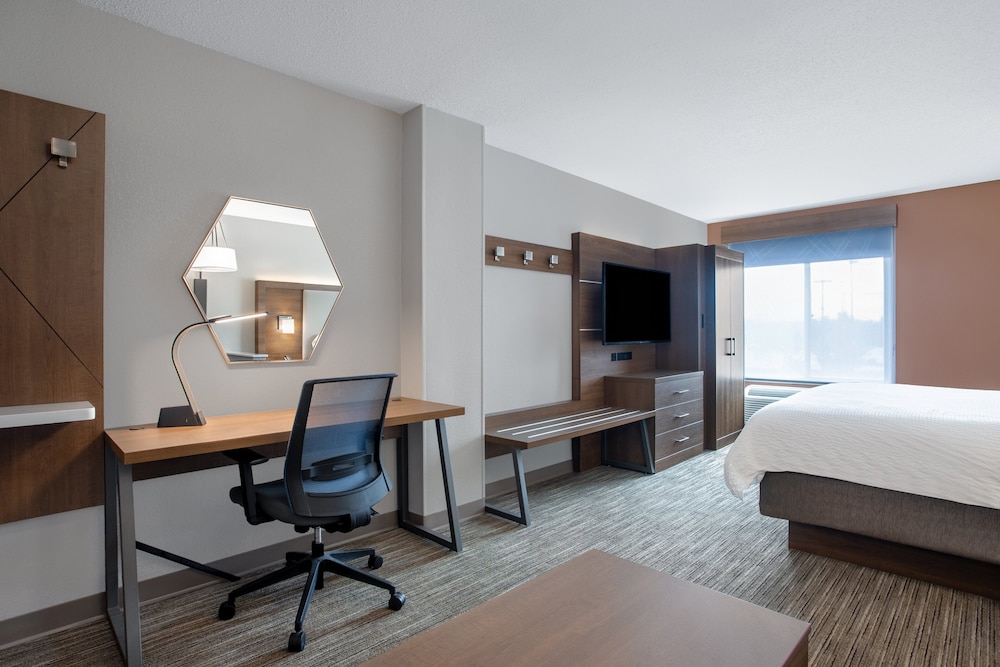 Holiday Inn Express Hotel & Suites Clinton by IHG - photo 21